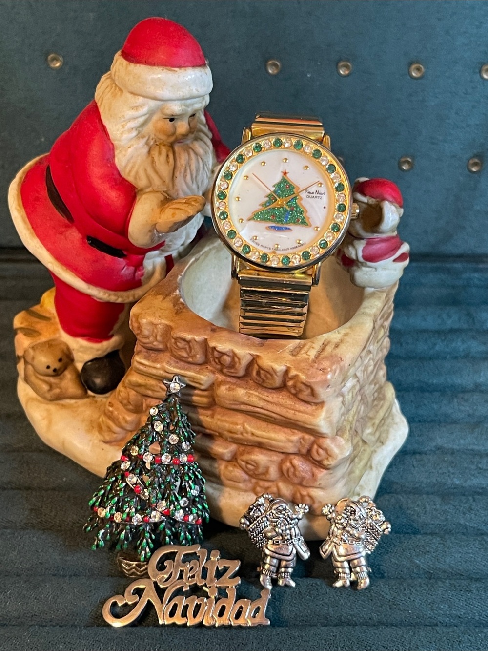 🎄Vintage Christmas Themed Jewelry Lot (Brooches, Earrings, WORKING Watch)